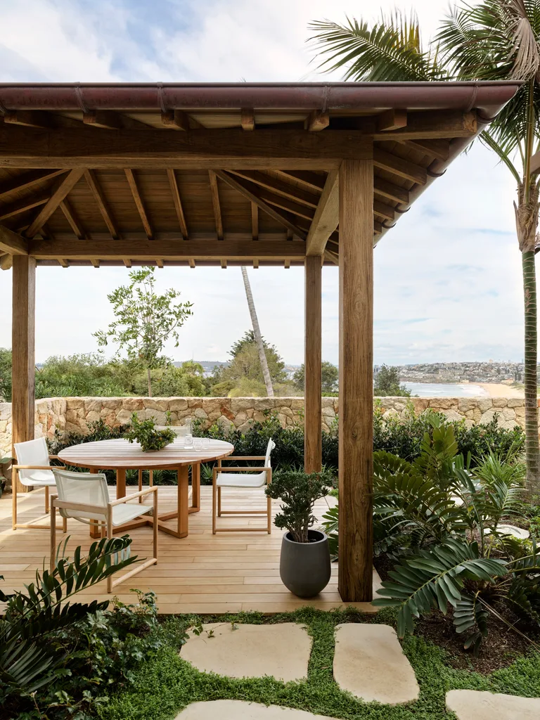 Coastal holiday home patio and pavers