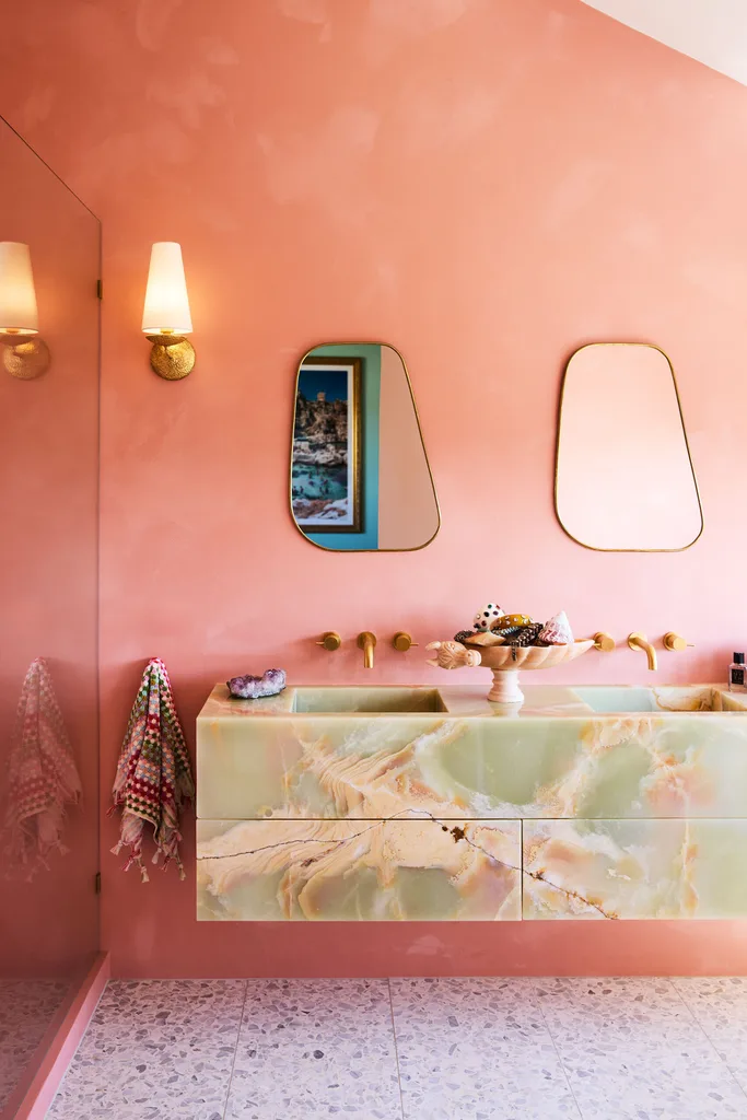 The pink bathroom of Kip & Co co-founder Hayley Pannekoecke