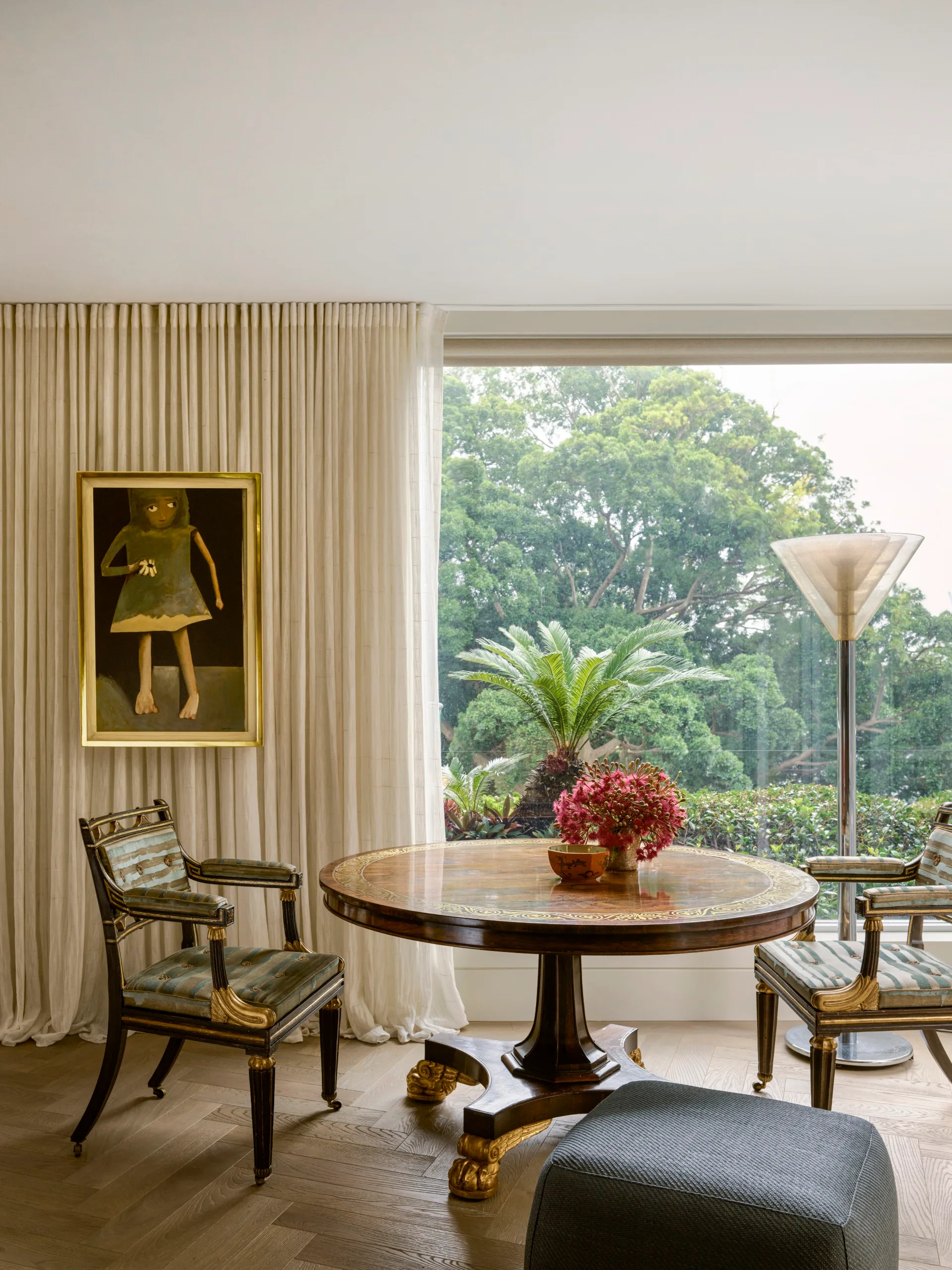 Dining nook in a waterfront Sydney apartment