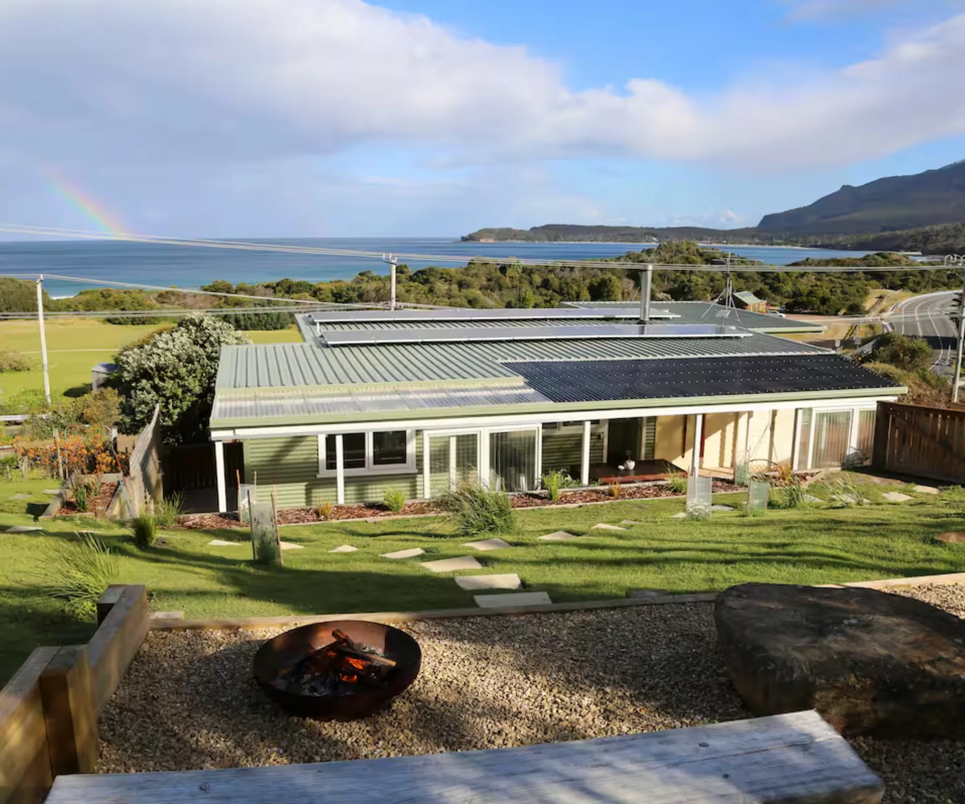 The Old Jetty Joint, a coastal Airbnb in Tasmania