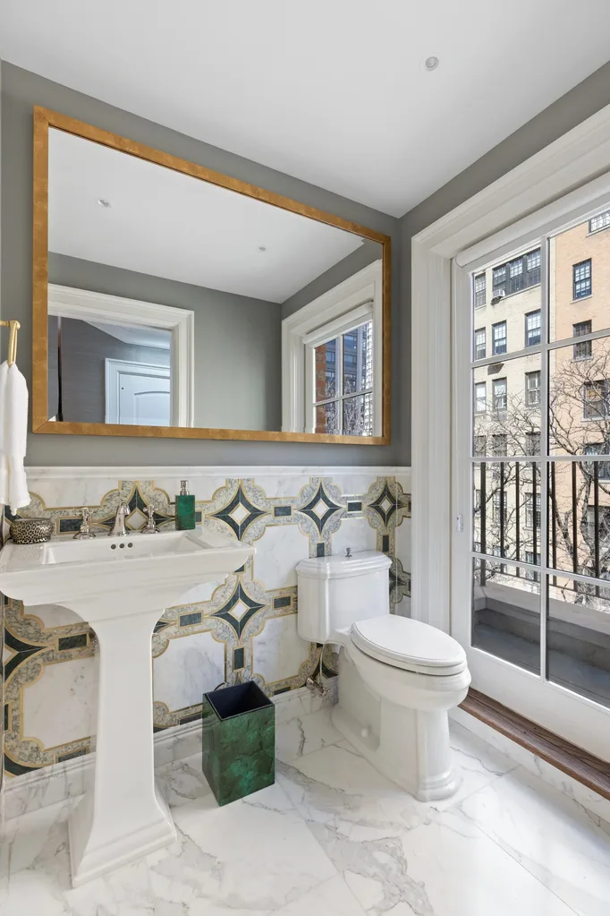 A marble bathroom in a New York townhouse