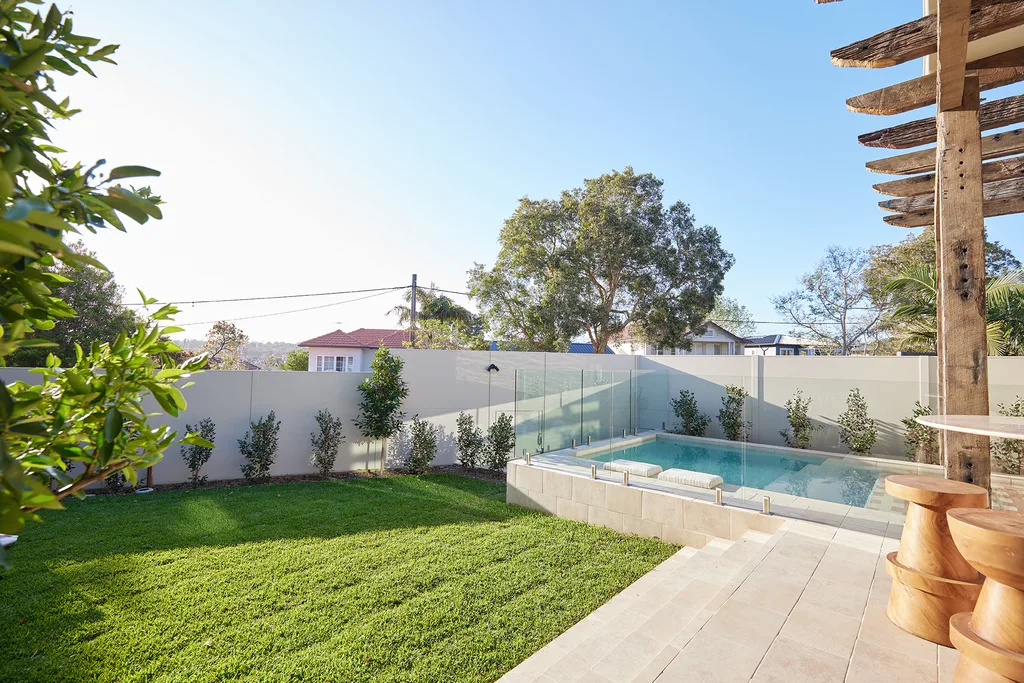 Three Birds Renovations House 17 pool and outdoor area