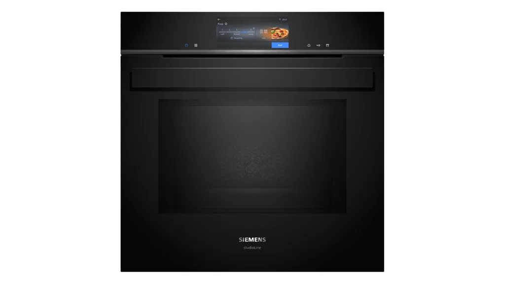 Siemens iQ700 60cm built-in oven with added steam and microwave function