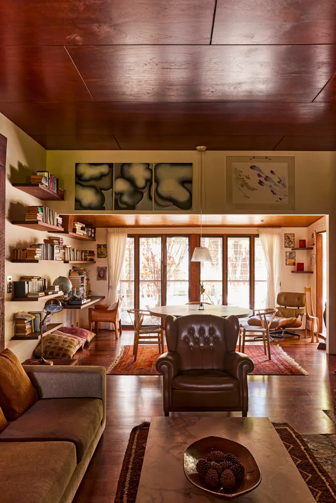 Living room in Mark Bouris home, Belle Helena