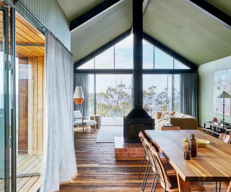 A Barn-Style Retreat With Eco-Friendly Features