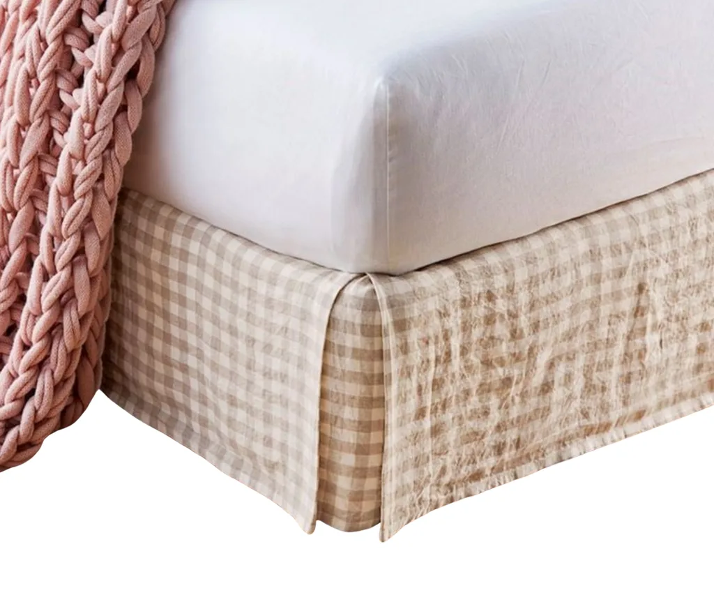 A linen check valance