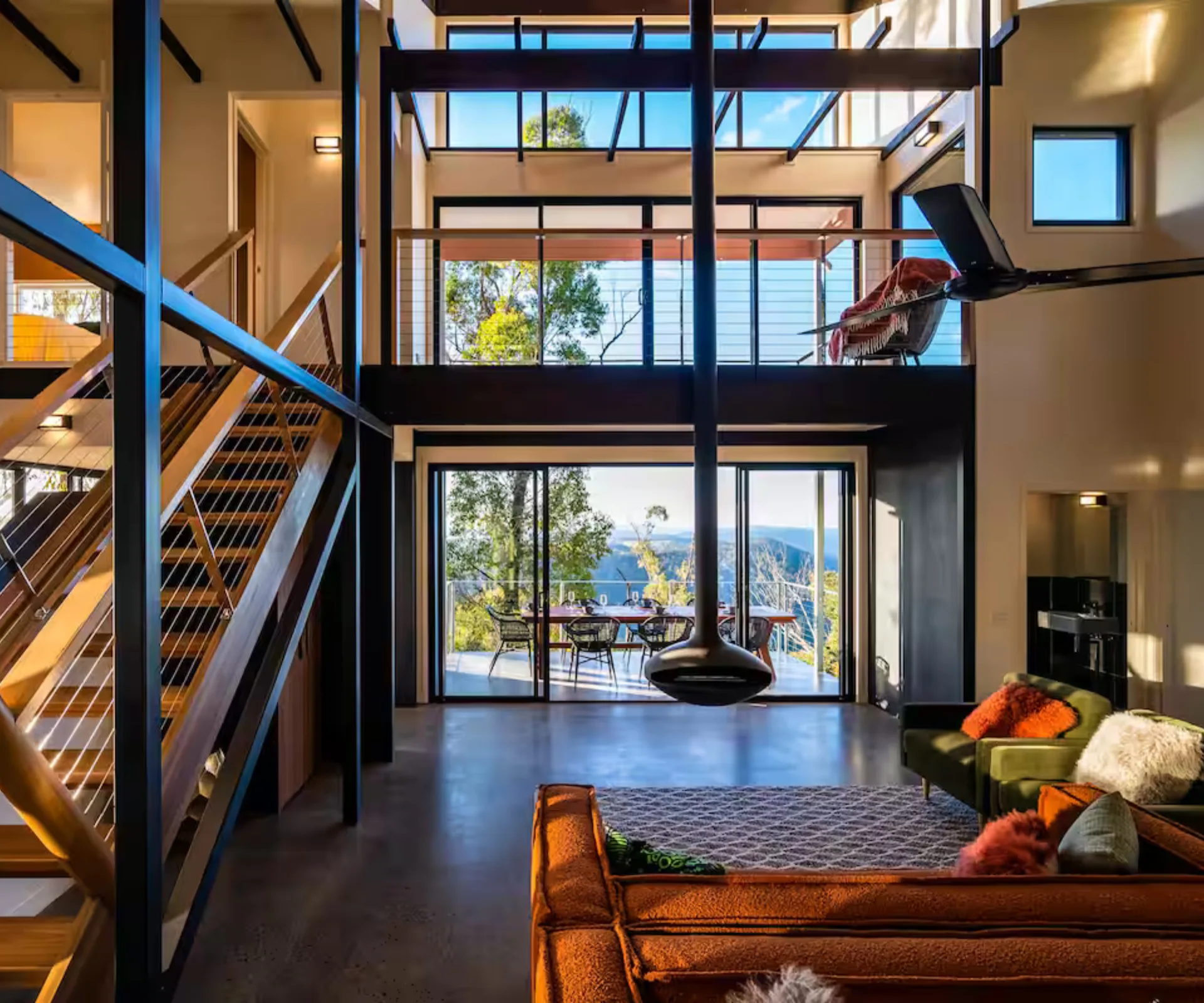 Alcheringa Numinbah house, a Scenic rim accommodation stay