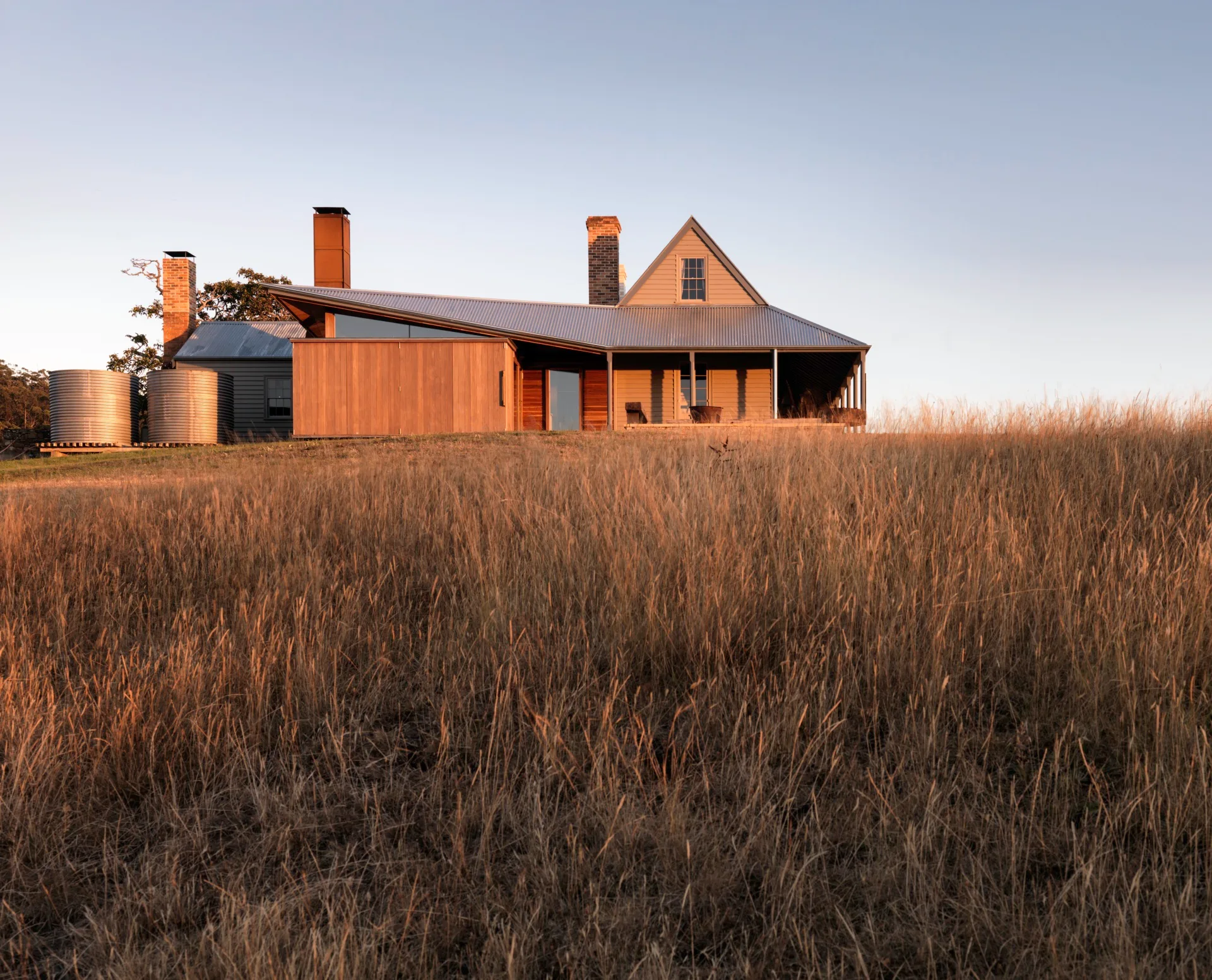 The exterior of Captain's Kelly Cottage on Bruny Island