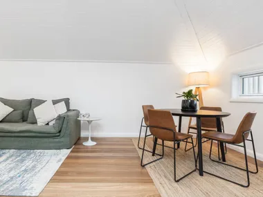 Tree-top studio airbnb in Orange