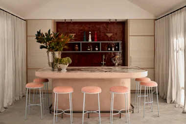 What goes into designing the perfect pool house? We asked the experts