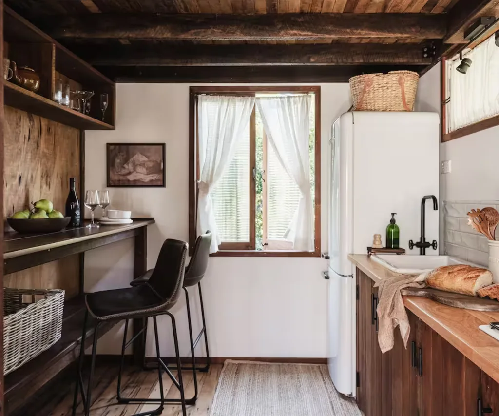 Yutori cottage in Eumundi, a farm stay in Queensland