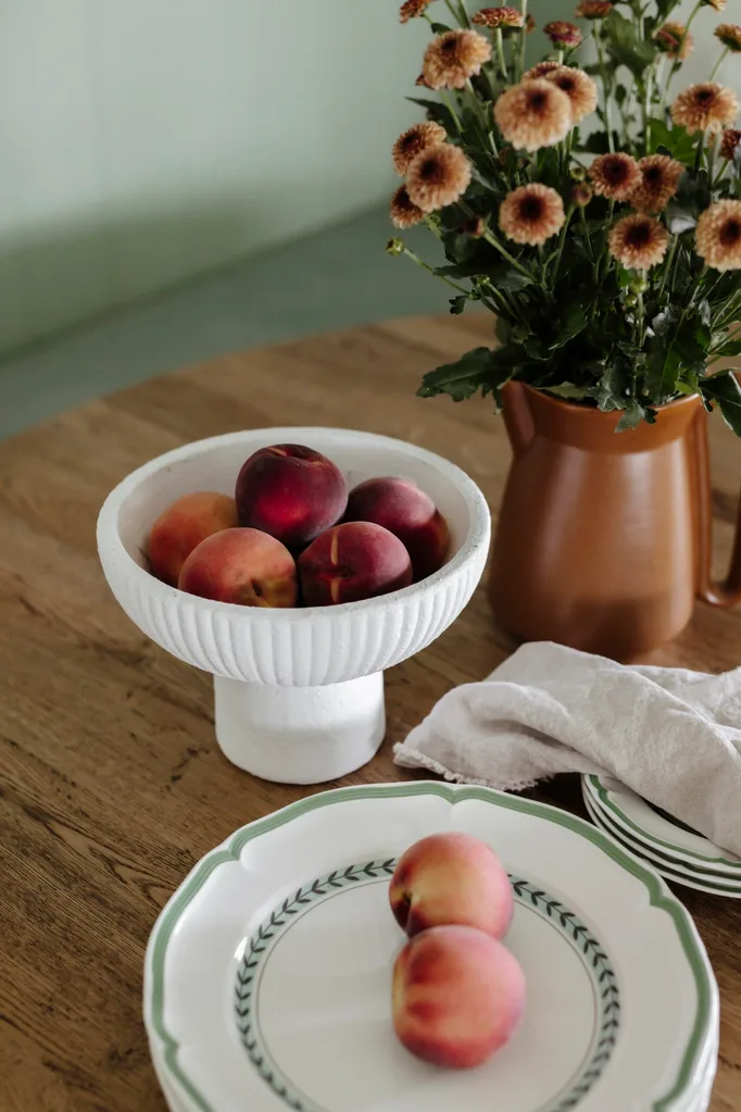 Villeroy & Boch French Garden crockery and fresh peaches in a country kitchen