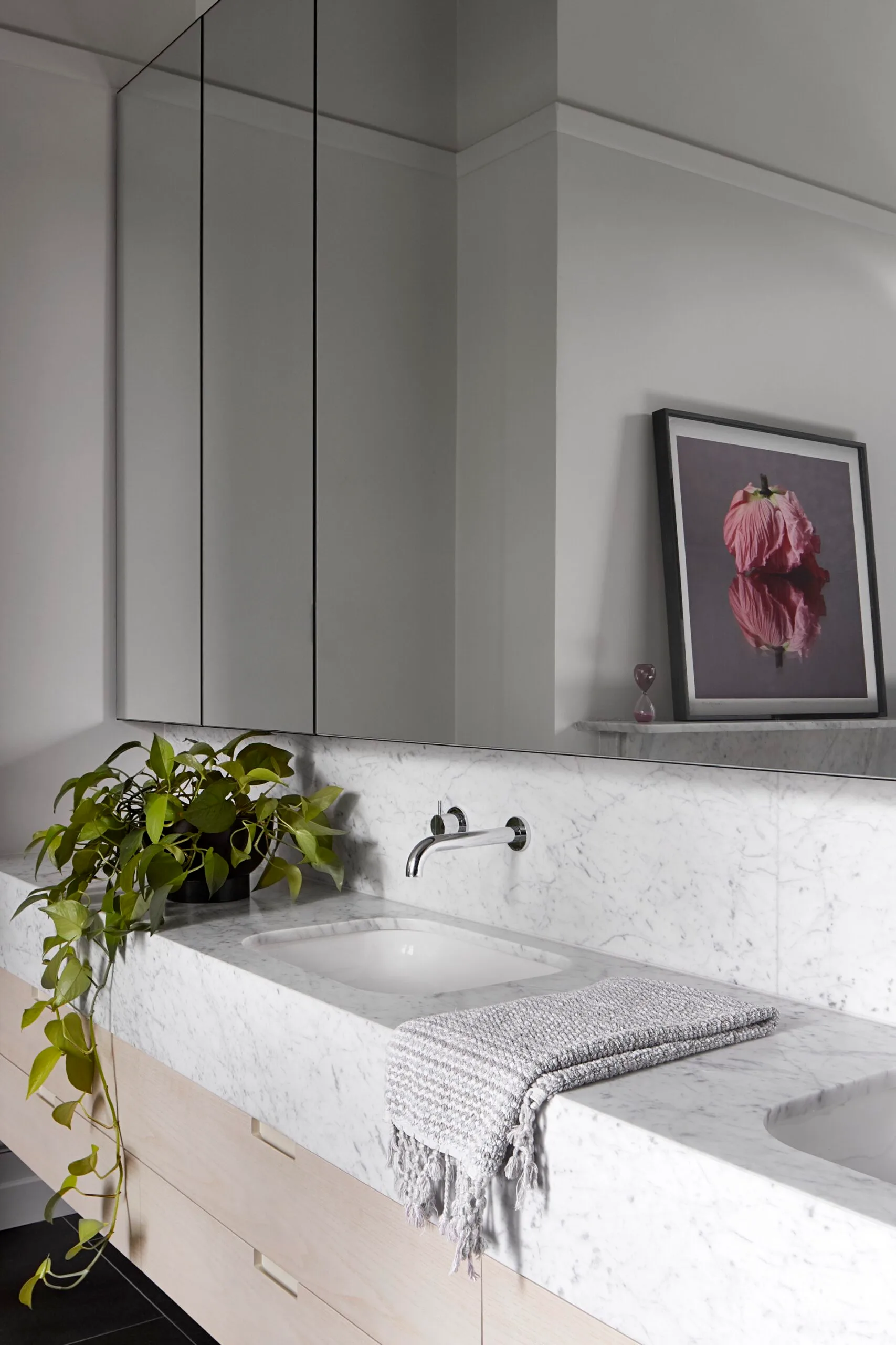 White marble ensuite. Belle