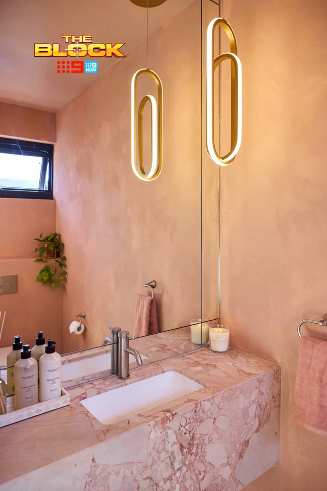 Britt and Taz's water closet on The Block