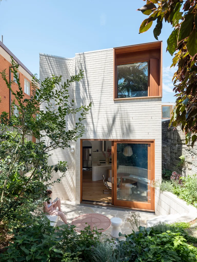 Modern extension terrace