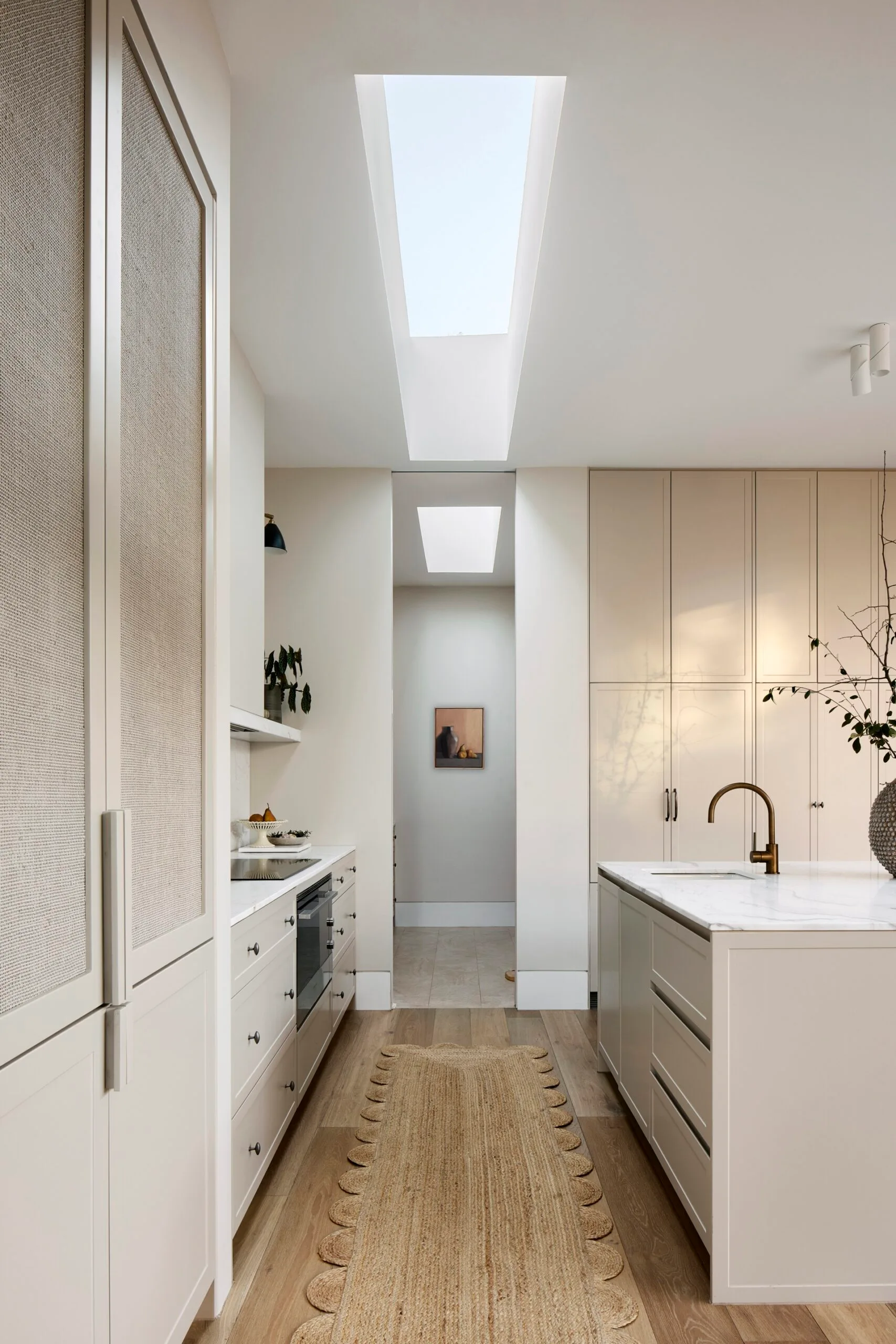 Modern light kitchen