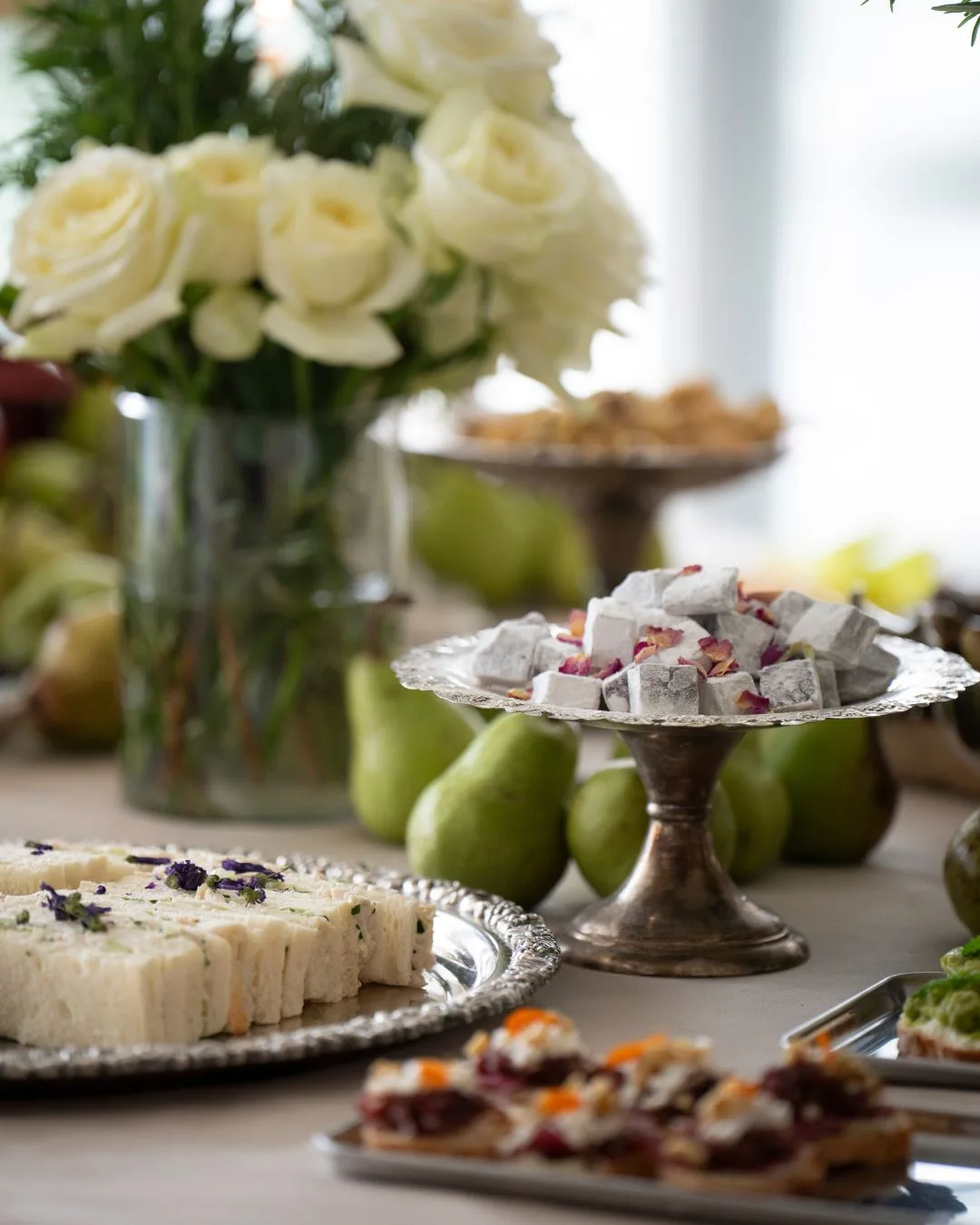 Amanda Cordony entertaining tips table setting style. 