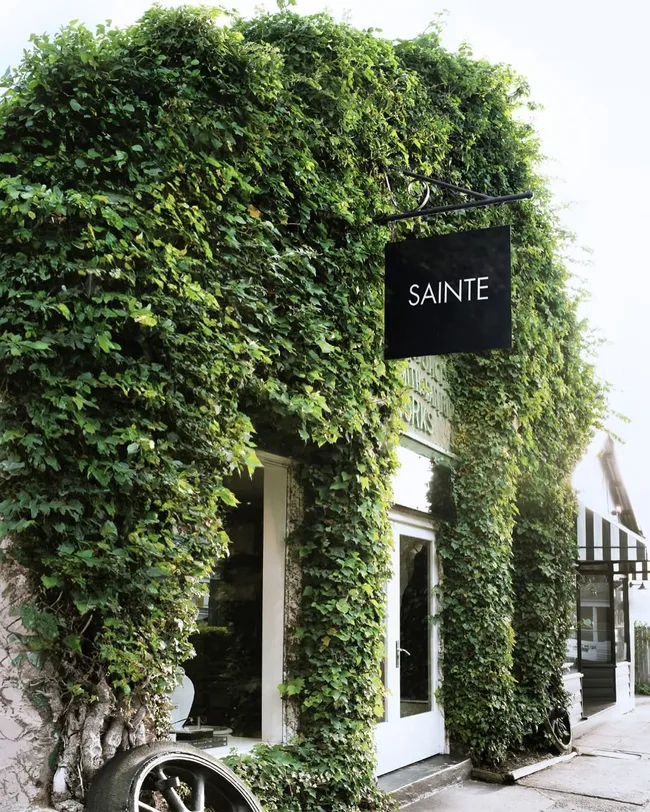 The exterior of Sainte, Berry