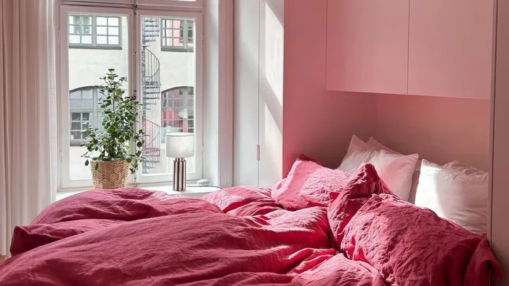 Pink european-style beddding with two duvets