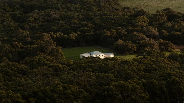 Lights Cottage, a farm Stay in Western Australia at Ocean Beach