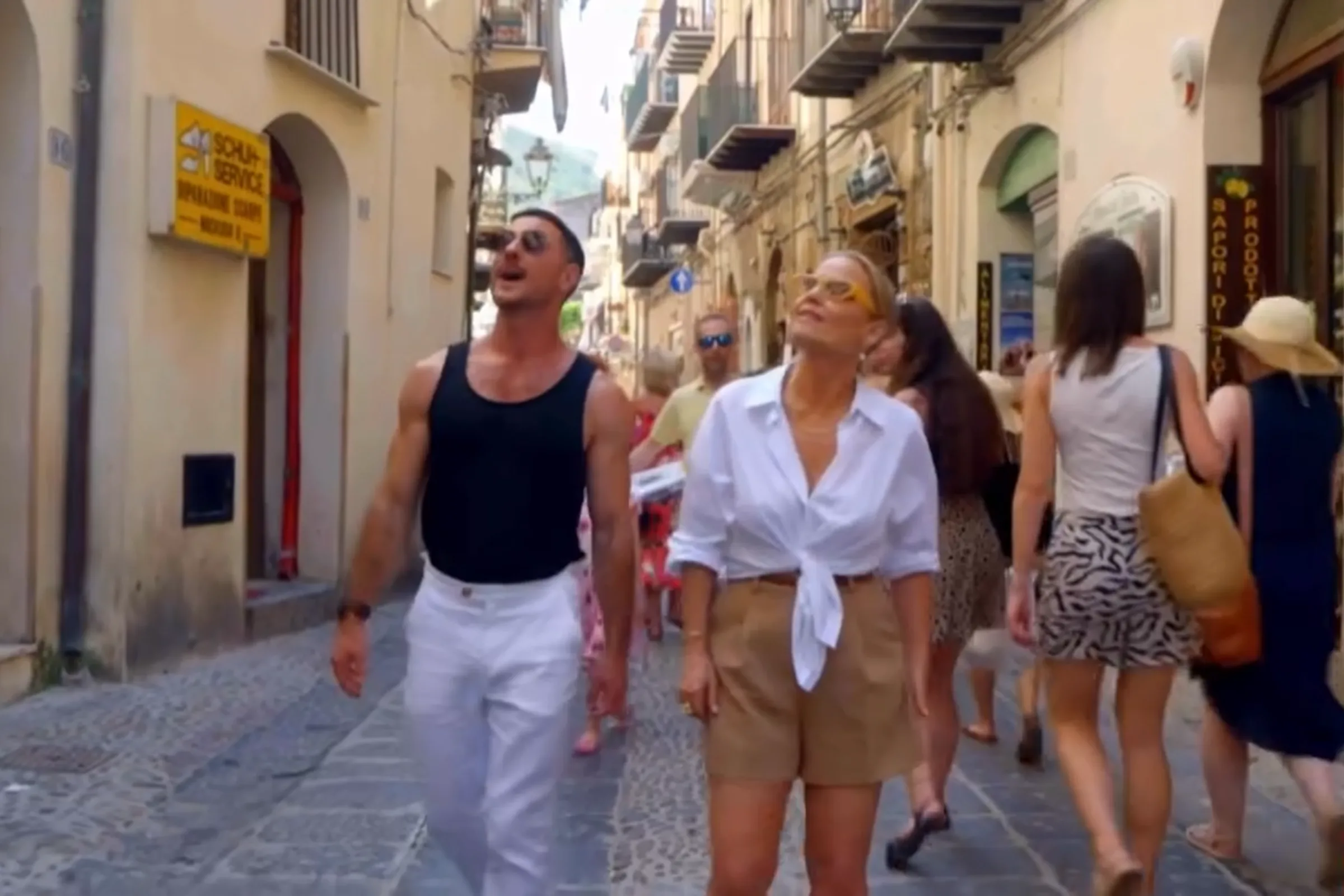 Where To Watch 1 Euro House: Darren and Shaynna's Italian Reno | Homes ...
