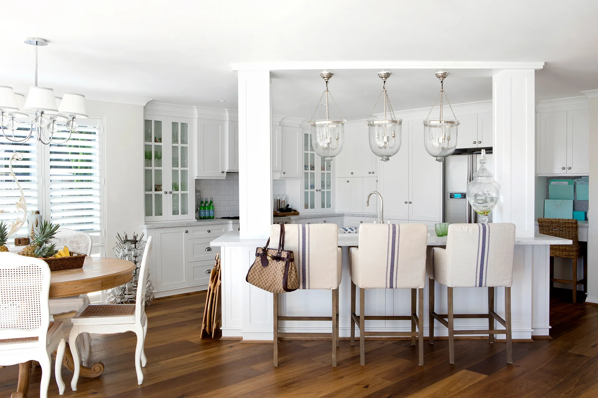 10 Coastal Kitchen Design Ideas