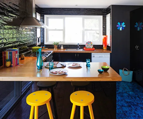 black kitchen designs