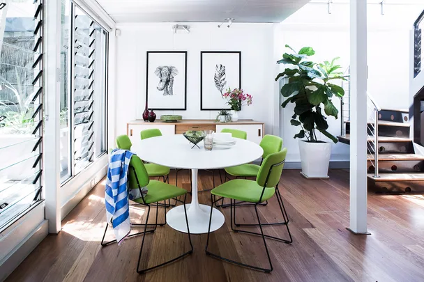 Dining room table entertaining tips