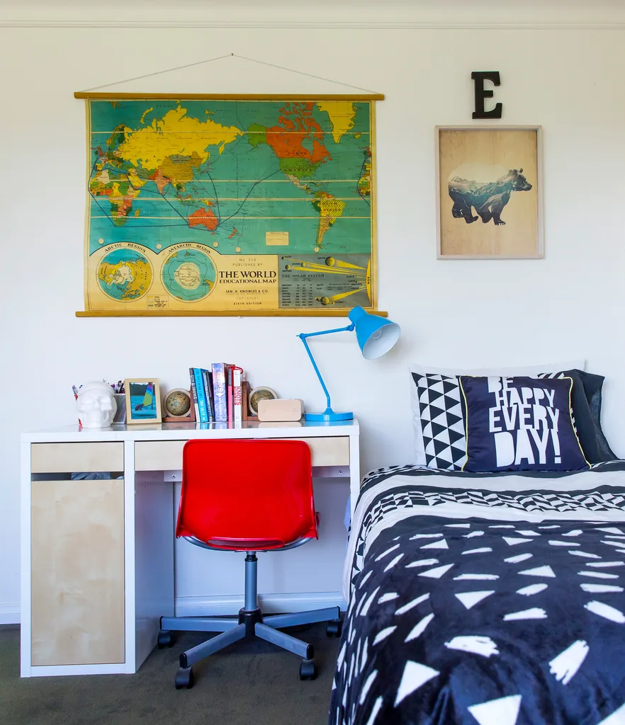 A Colourful Coastal Home On The Mornington Peninsula