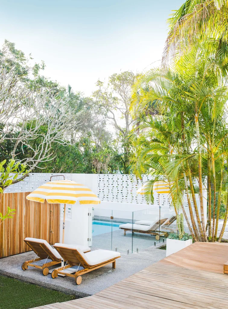 Byron Bay accommodation: A motel-style pool area at Bask & Stow