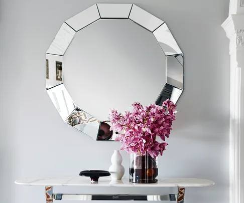 round mirror
