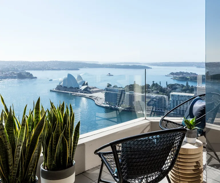 A sophisticated penthouse overlooking Sydney Harbour - Luxury Penthouse Rentals One Sydney Harbour