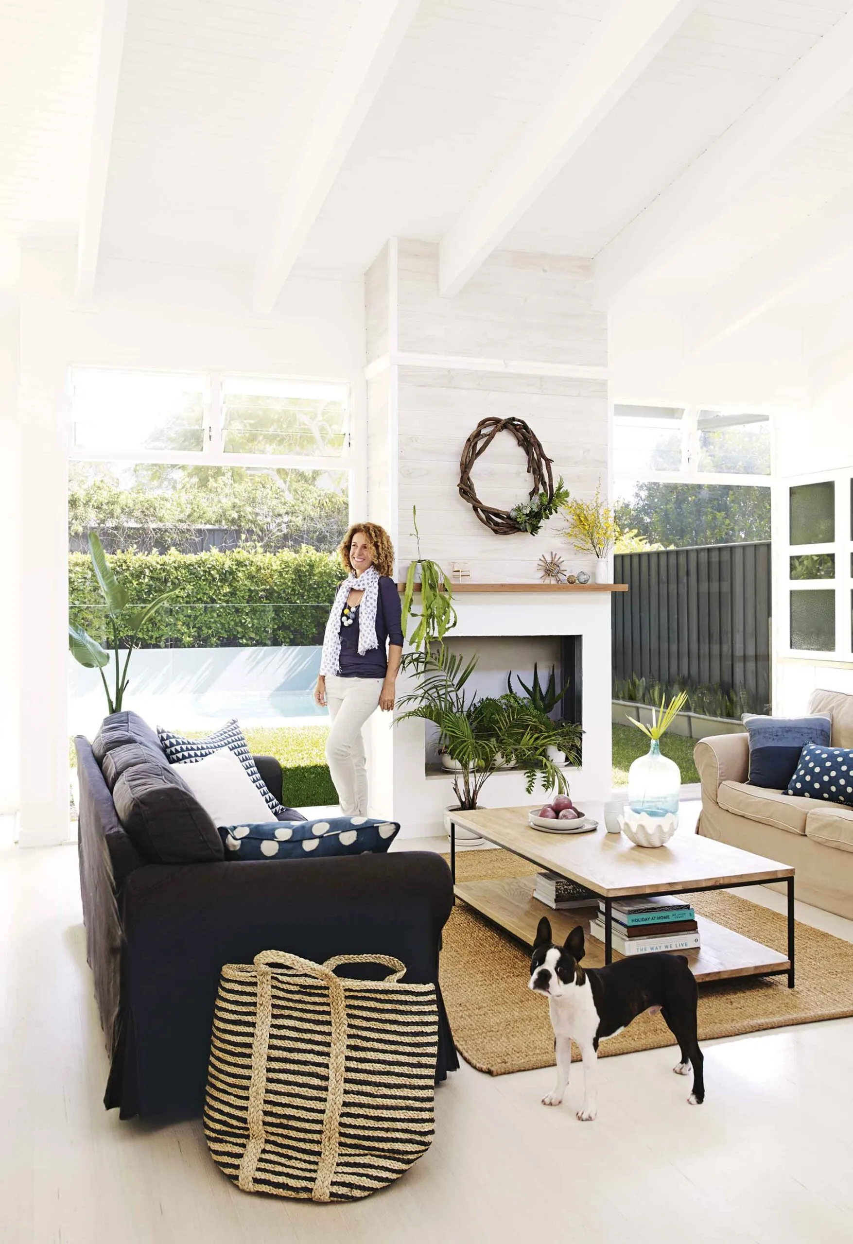 Coastal design meets Art Deco style in a weatherboard house