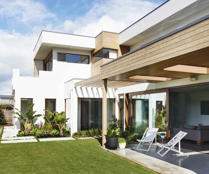 A contemporary beach house renovation in Torquay