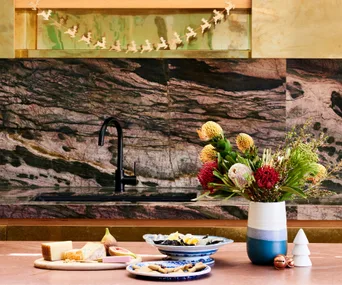 7 small space Christmas decorating ideas