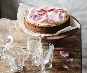 Burnt honey and ricotta cheesecake