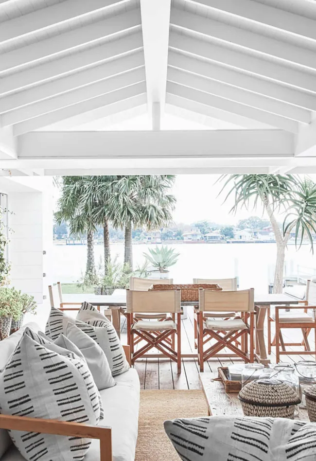 Indoor-Outdoor Flow: 18 Homes That Totally Nail It