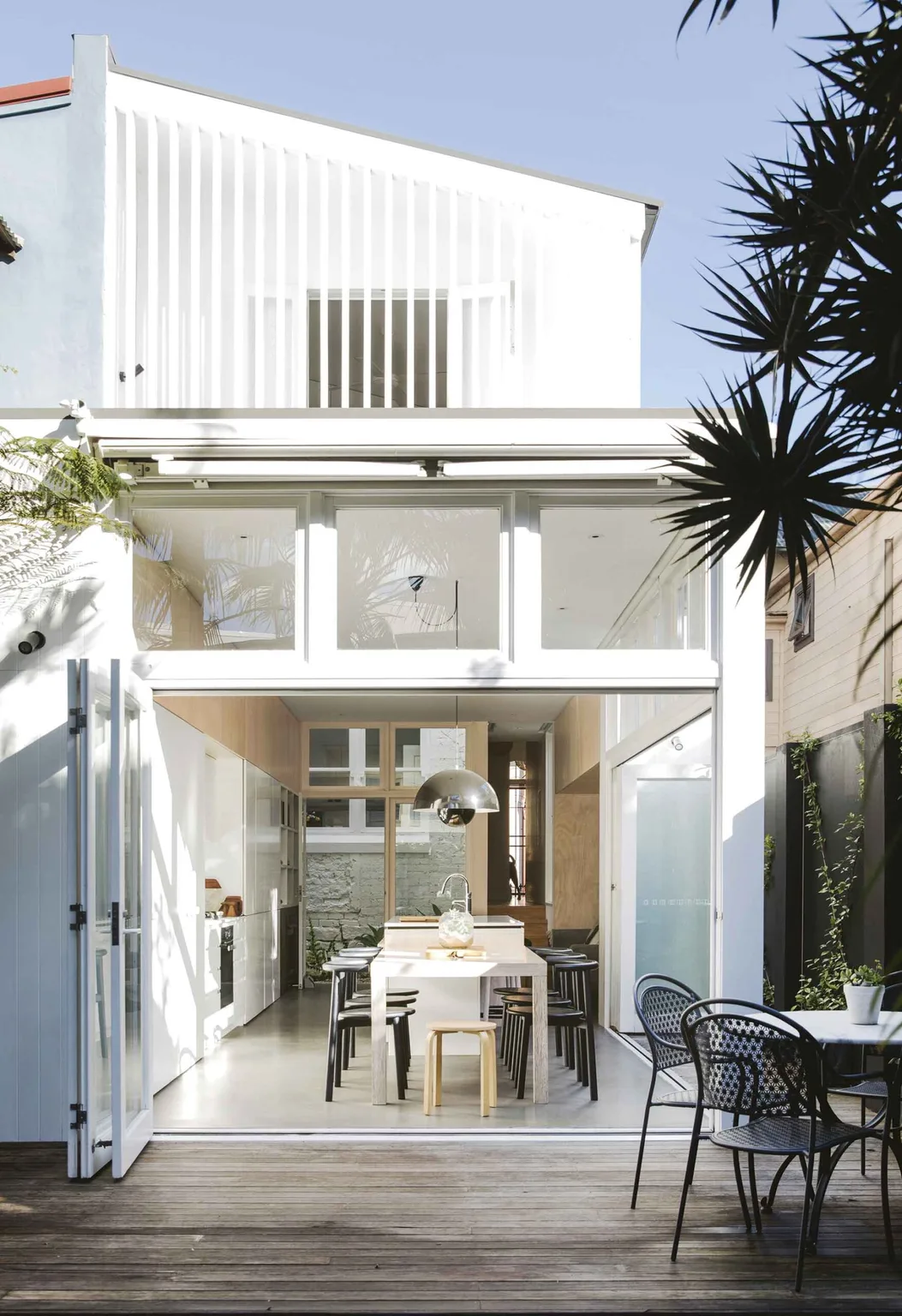 Indoor-Outdoor Flow: 18 Homes That Totally Nail It