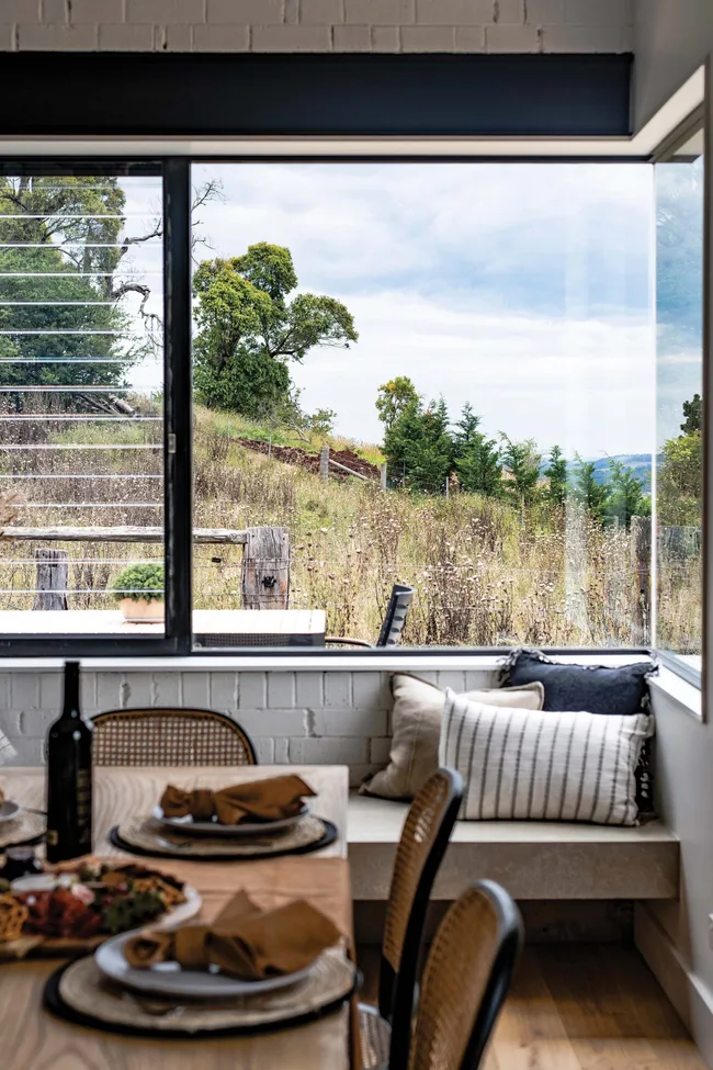 12 Cosy And Quaint Window Seat Ideas To Steal | Country Style