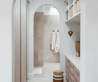 5 tips for creating the perfect walk-in wardrobe for your home