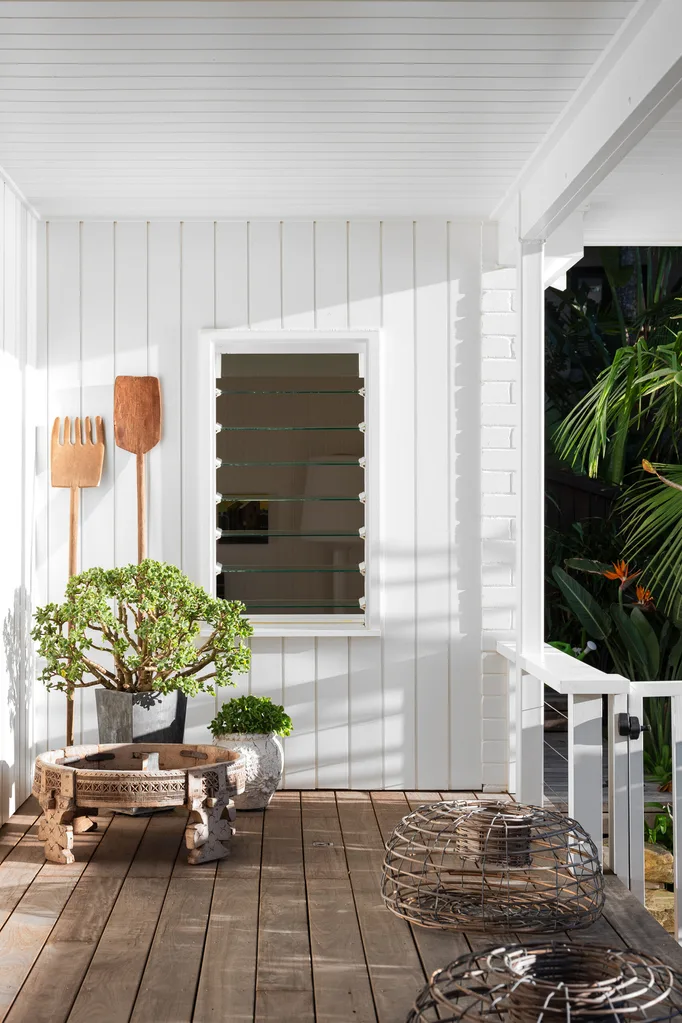 Refreshed weatherboard weekender honors original 1950 design | Homes To ...