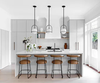 A delicate fusion of styles allows this Sydney home the best of both worlds