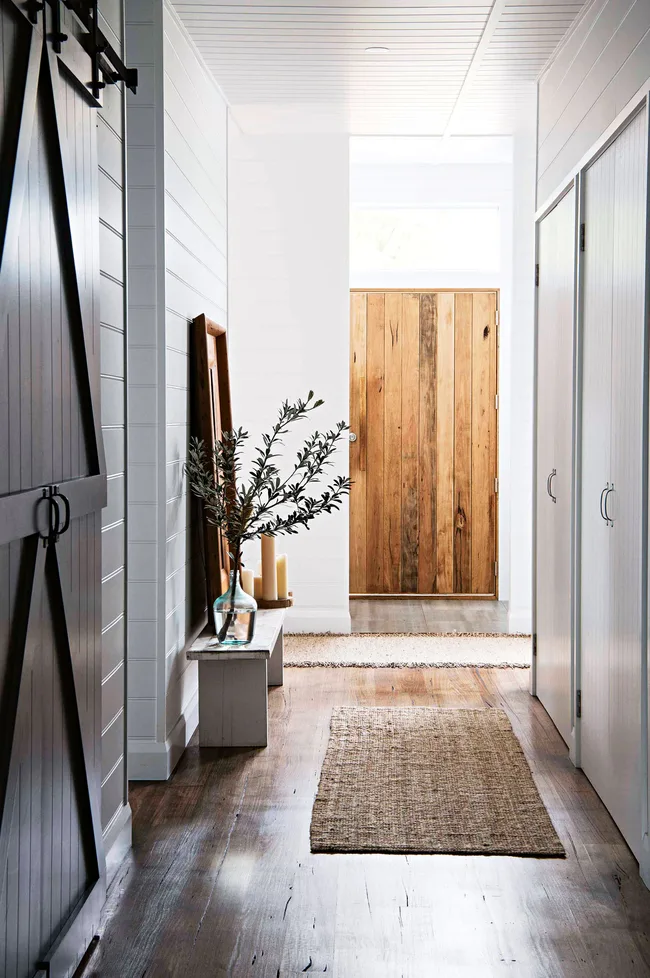 A barn-style beach house